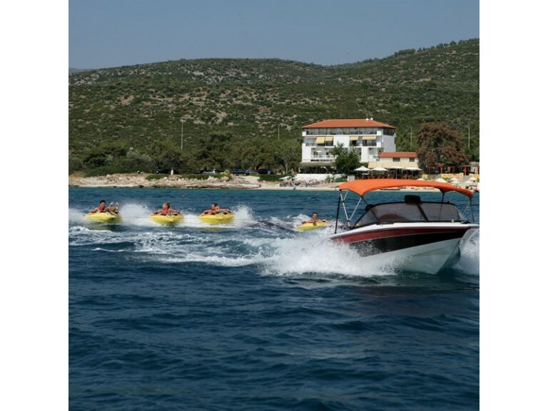watersports 0000 XM4Z8266 800x600 1 768x576