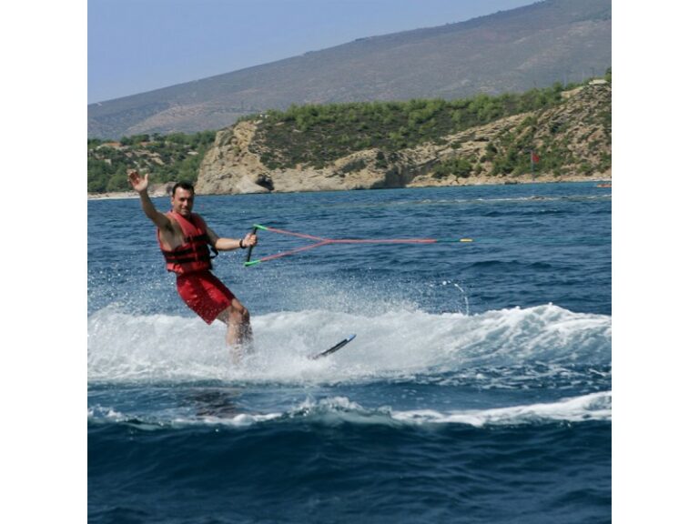 watersports 0019 XM4Z8158 800x600 1 768x576