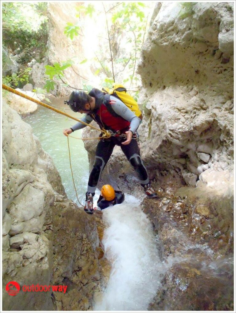 13131568 1071551602903556 877288113388831221 o 768x1019