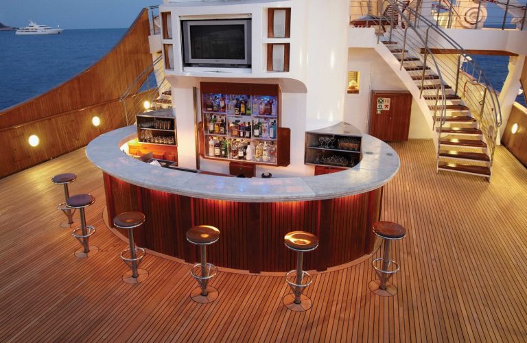 christina o superyacht extenal bar min 768x500